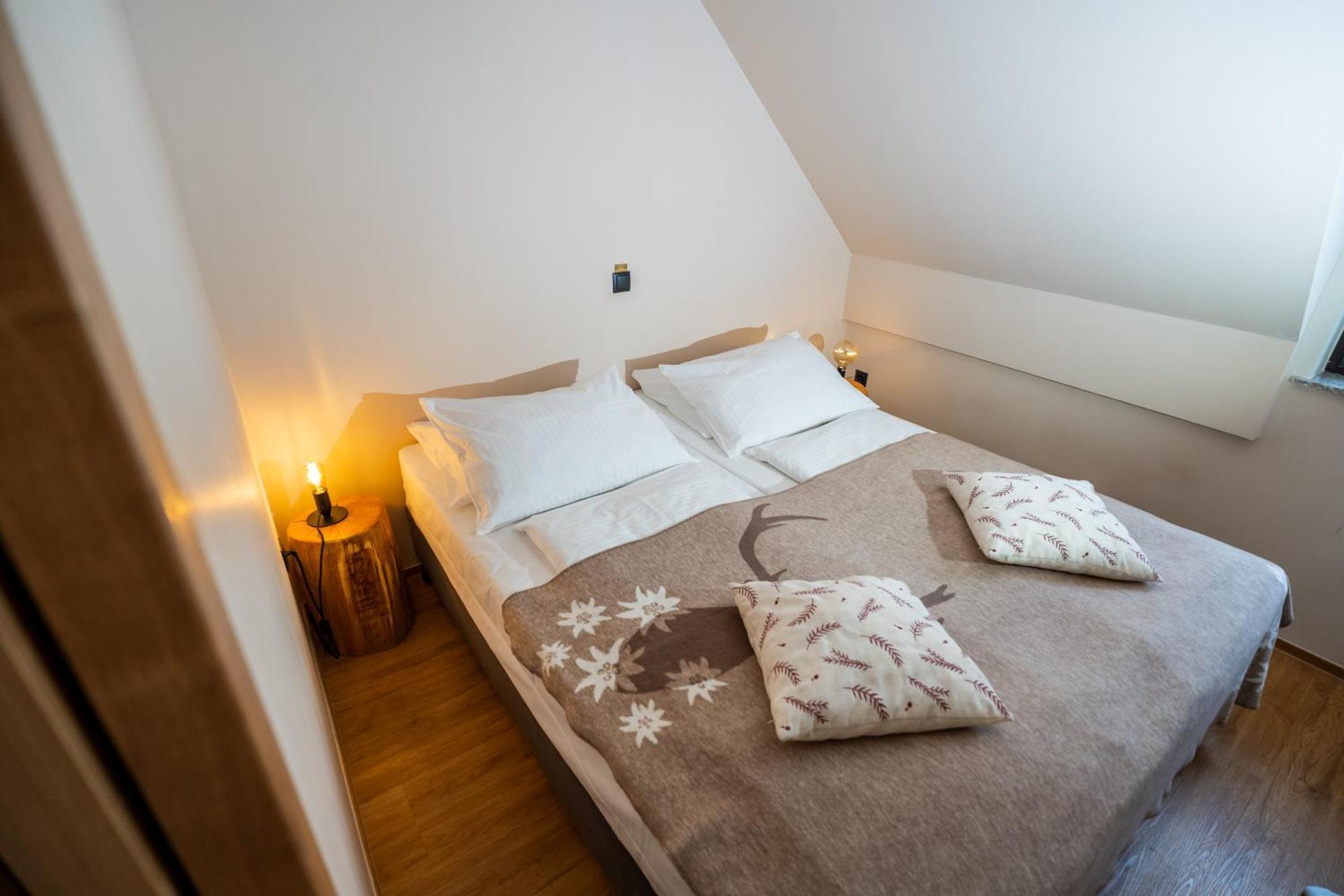 Jasna Chalet Resort ครานสกา โกรา ภายนอก รูปภาพ