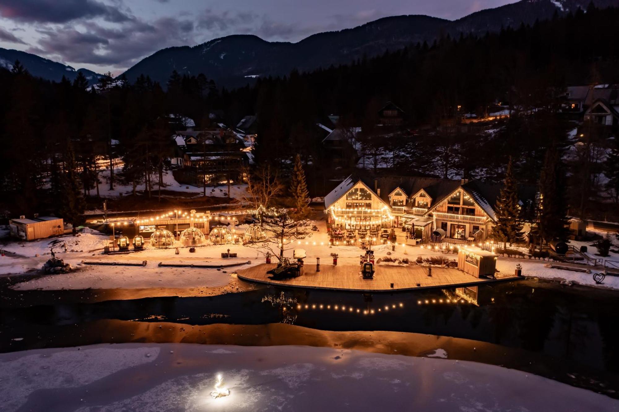 Jasna Chalet Resort ครานสกา โกรา ภายนอก รูปภาพ