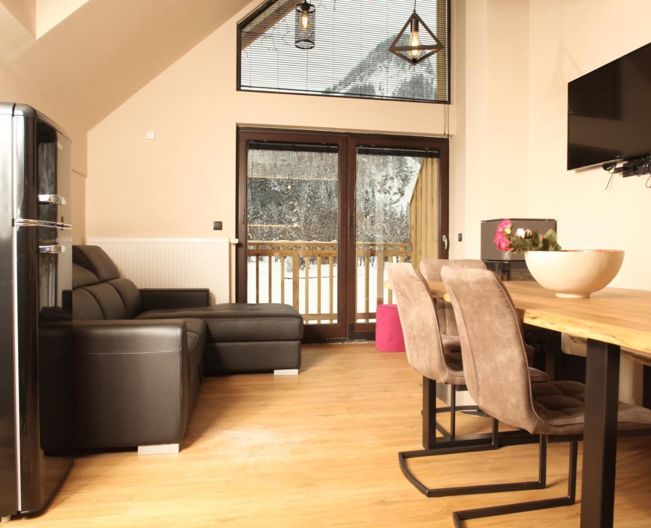Jasna Chalet Resort ครานสกา โกรา ภายนอก รูปภาพ